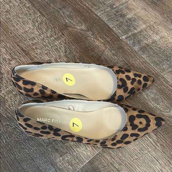 Marc Fisher Cheetah Pumps - Picture 4 of 5
